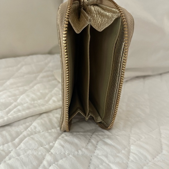 Tory Burch Zip Coin Case in Gold - Picture 2 of 4